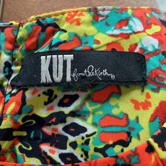Kut from the Kloth blouse, Short sleeved,  multicolor, back zipper, size L - Picture 11 of 12